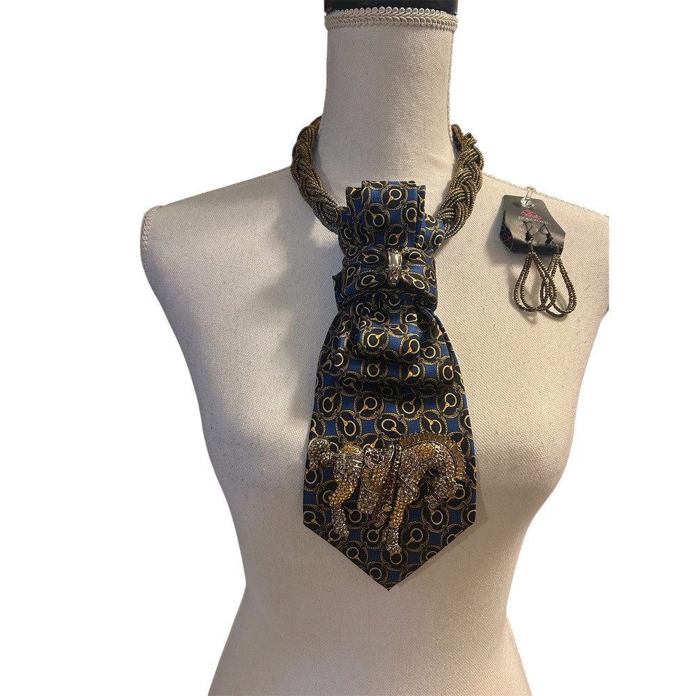 Club Room Silk Tie Horse Necklace Western Equestrian Blue Gold Crystal Brooch - Picture 3 of 12